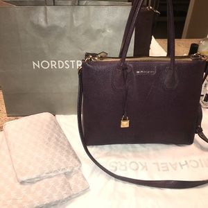 Beautiful Michael Kors Plum Purple Pebbled Leather Mercer Tote / Handbag